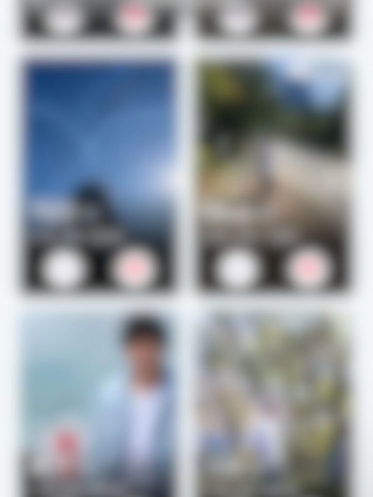 ズラッと並んでる男性の写真
